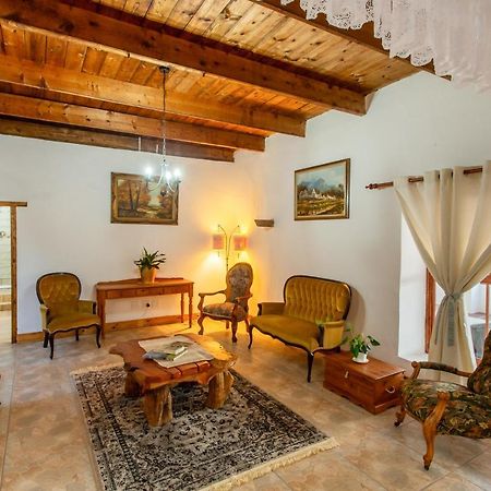 Villa Ravenscliff White House à Oudtshoorn Extérieur photo