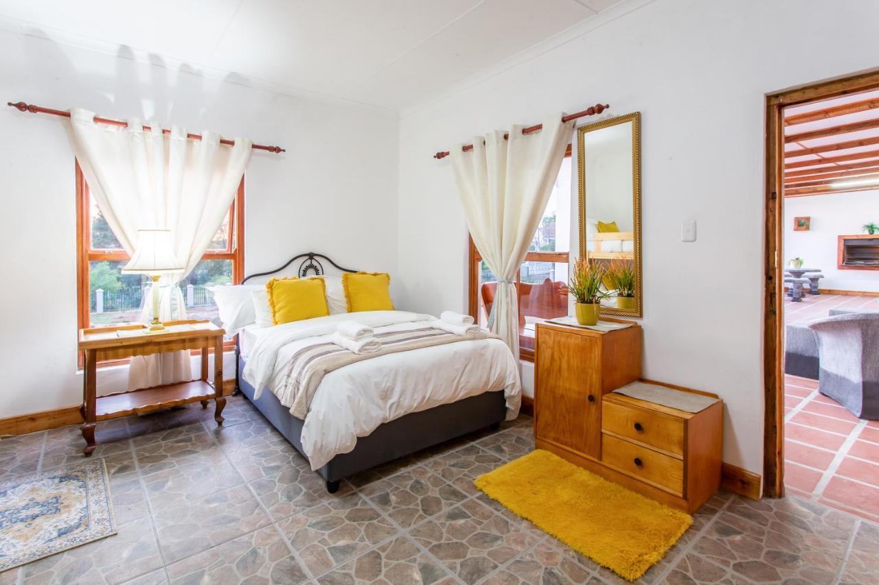 Villa Ravenscliff White House à Oudtshoorn Extérieur photo