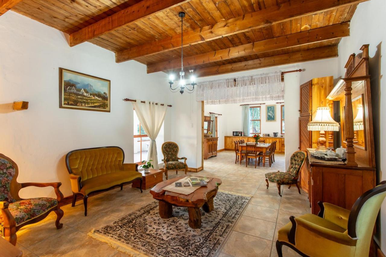 Villa Ravenscliff White House à Oudtshoorn Extérieur photo