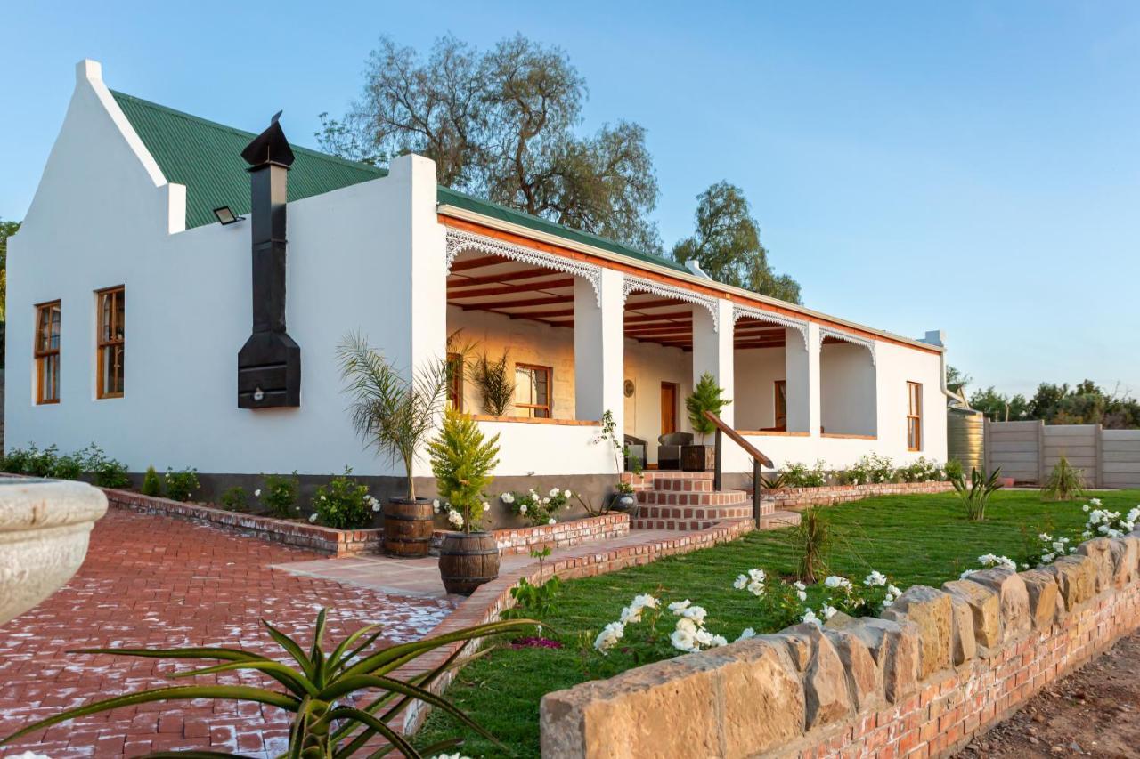Villa Ravenscliff White House à Oudtshoorn Extérieur photo